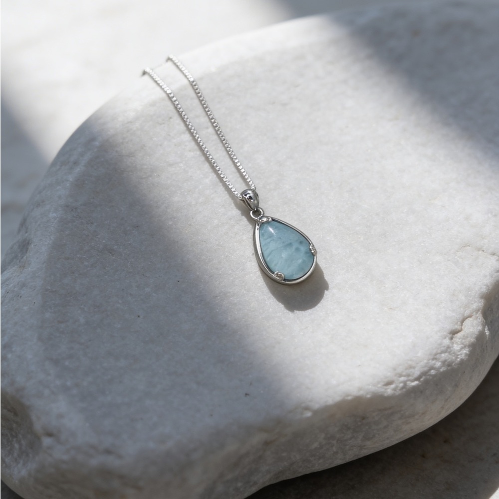 925 Sterling Silver Natural Larimar Teardrop Necklace! NEW! - Picture 2 of 6
